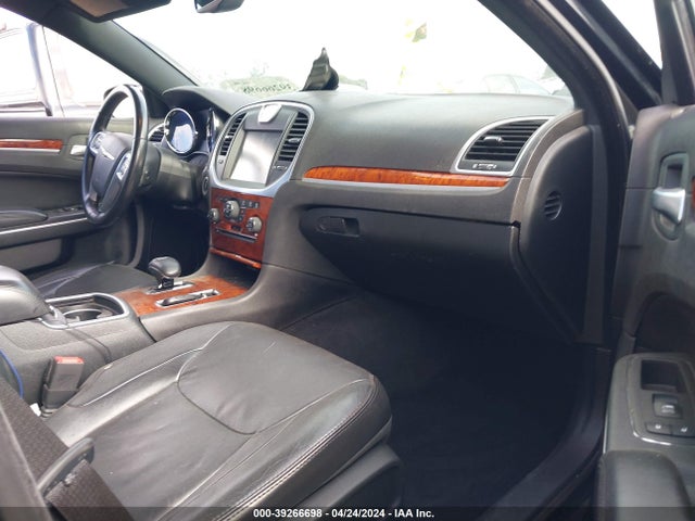 Chrysler 300 2014 2C3CCAAG1EH322840 Image 5