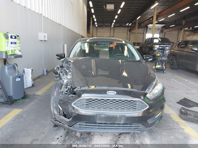Ford FOCUS SEL 2017 1FADP3M29HL231036 Image 12