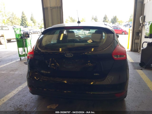 Ford FOCUS SEL 2017 1FADP3M29HL231036 Image 16