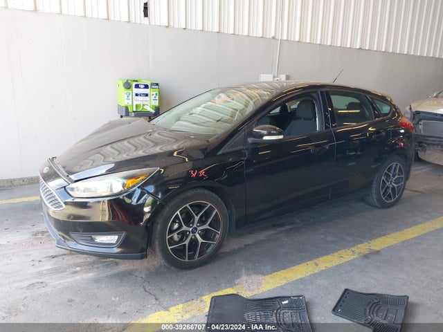 Ford FOCUS SEL 2017 1FADP3M29HL231036 Image 2