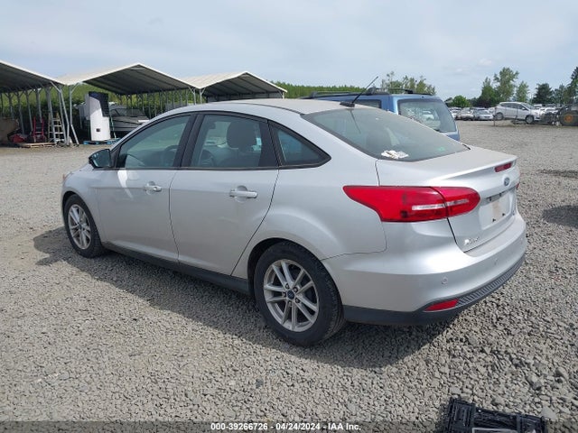 Ford FOCUS SE 2015 1FADP3F22FL348743 Image 3
