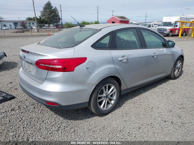 Ford FOCUS SE 2015 1FADP3F22FL348743 Image 4