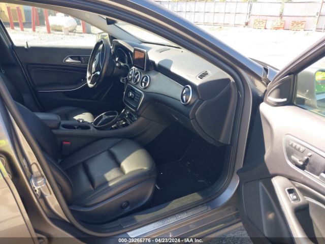 WDCTG4GB6FJ028602 Mercedes-Benz Gla 250 4matic