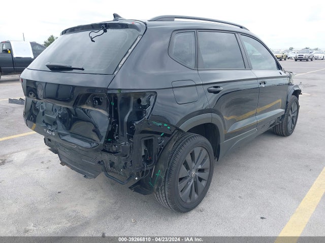 3VVDX7B21NM010014 Volkswagen Taos 1.5t S