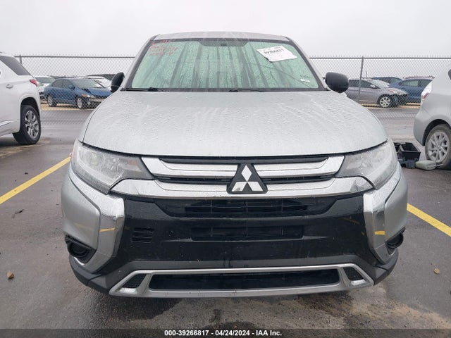 JA4AD2A34KZ004882 Mitsubishi Outlander Es