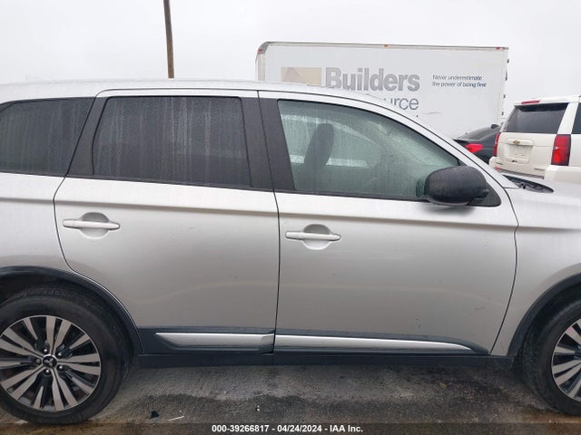 Mitsubishi Outlander Es 2019 JA4AD2A34KZ004882 Image 13