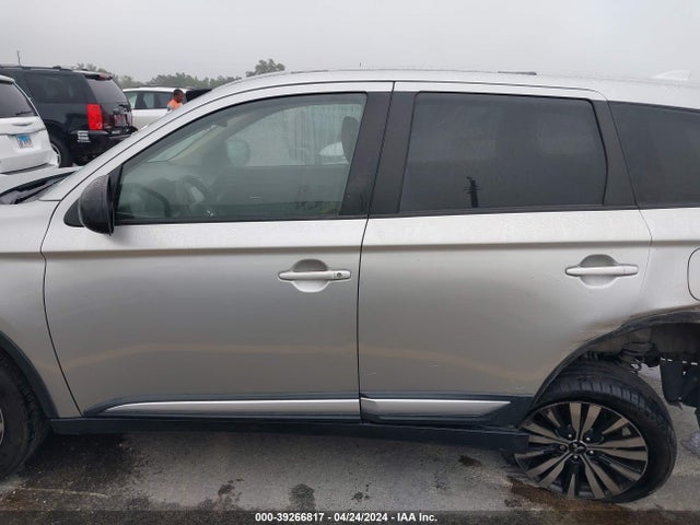Mitsubishi Outlander Es 2019 JA4AD2A34KZ004882 Image 14