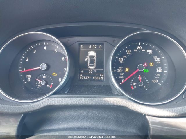 1VWBA7A3XJC033687 Volkswagen Passat 2.0t Se