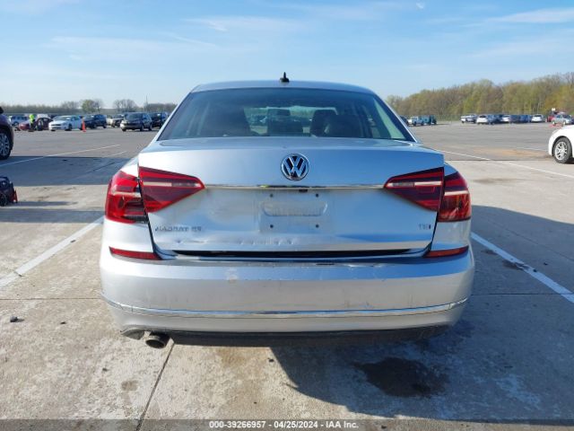 1VWBA7A3XJC033687 Volkswagen Passat 2.0t Se