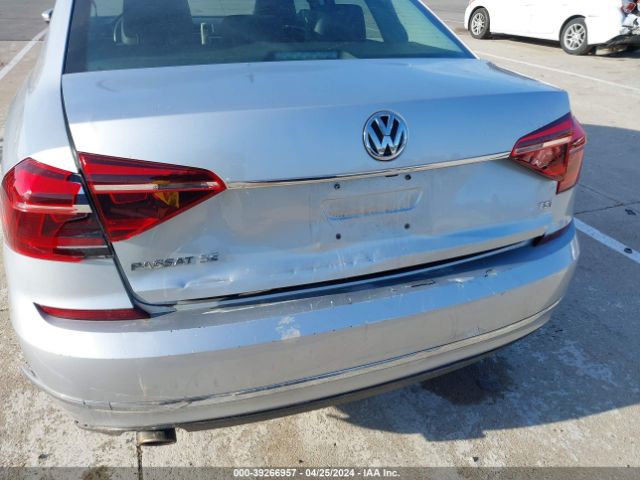 1VWBA7A3XJC033687 Volkswagen Passat 2.0t Se