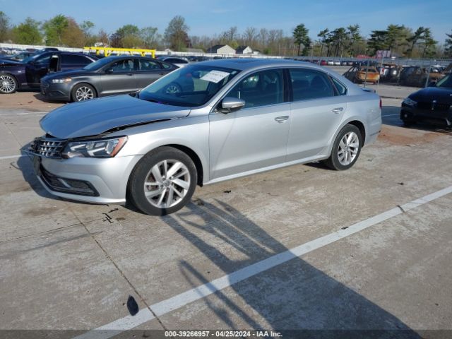 1VWBA7A3XJC033687 Volkswagen Passat 2.0t Se