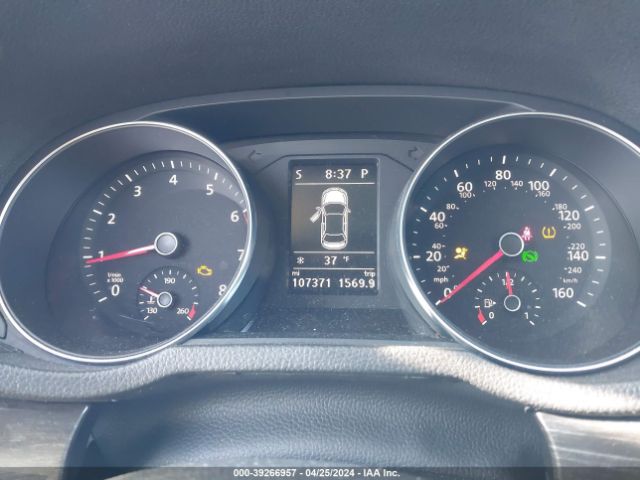 1VWBA7A3XJC033687 Volkswagen Passat 2.0t Se