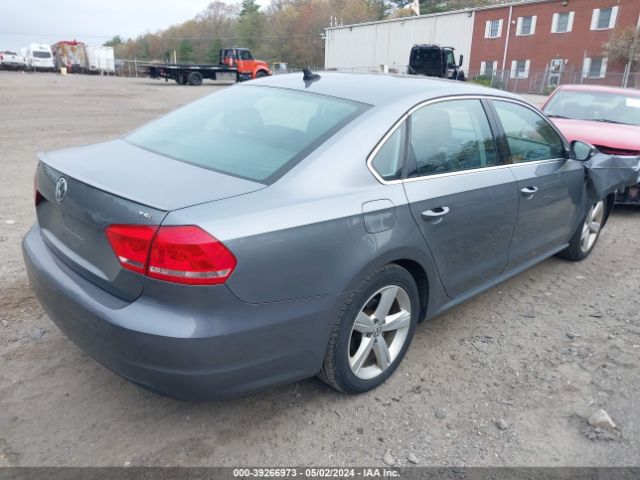1VWAT7A37FC105460 Volkswagen Passat 1.8t Limited Edition