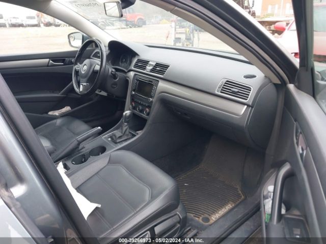 1VWAT7A37FC105460 Volkswagen Passat 1.8t Limited Edition