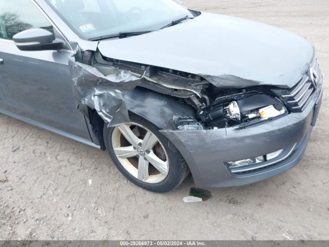 1VWAT7A37FC105460 Volkswagen Passat 1.8t Limited Edition
