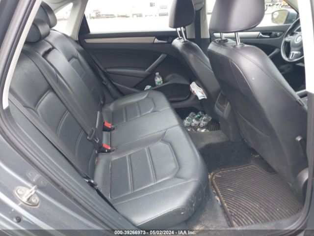 1VWAT7A37FC105460 Volkswagen Passat 1.8t Limited Edition