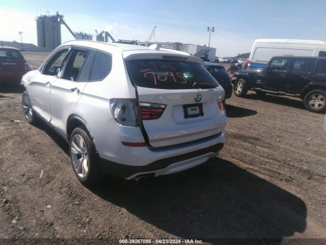 2016 BMW X3 5UXWX9C54G0D92848 Photo 2
