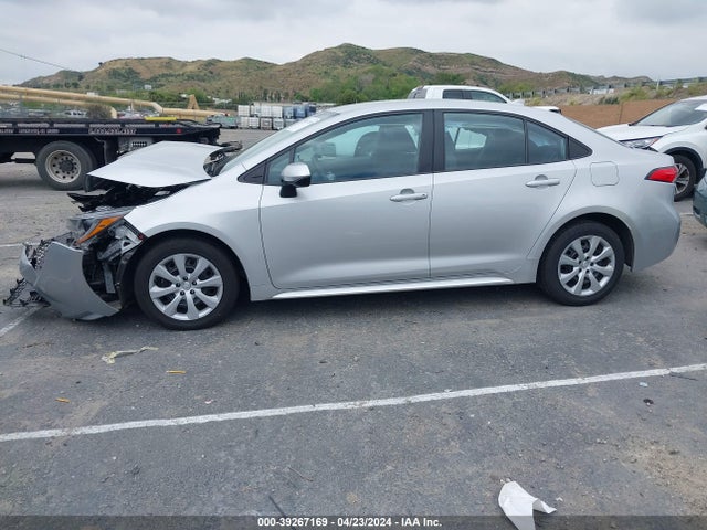 Toyota COROLLA LE 2022 5YFEPMAEXNP333788 Image 14