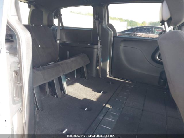 2C4RDGBG5FR523155 Dodge Grand Caravan Se