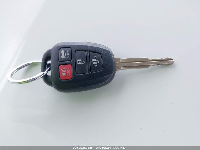 Toyota COROLLA SE 2018 5YFBURHEXJP852588 Image 11