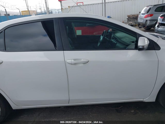 Toyota COROLLA SE 2018 5YFBURHEXJP852588 Image 13