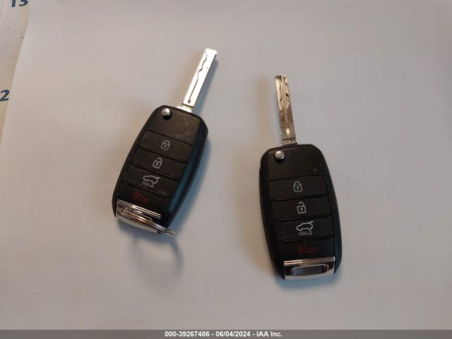 KNDP6CAC2L7735873 KIA SPORTAGE S