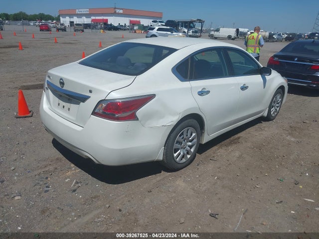 Nissan Altima 2.5 S 2015 1N4AL3AP5FC178668 Image 4
