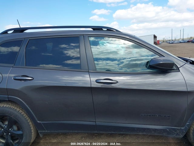 1C4PJMCX6JD506924 Jeep Cherokee Latitude 4x4