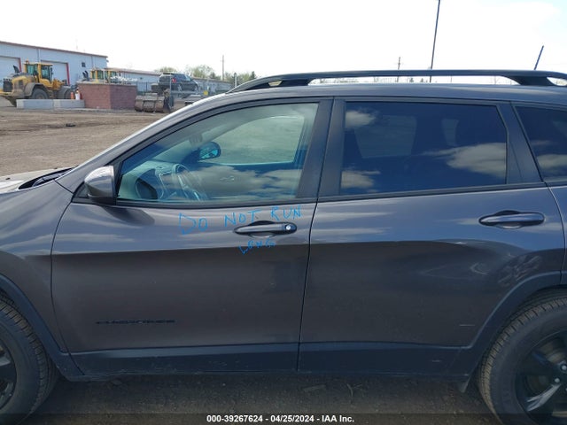 1C4PJMCX6JD506924 Jeep Cherokee Latitude 4x4