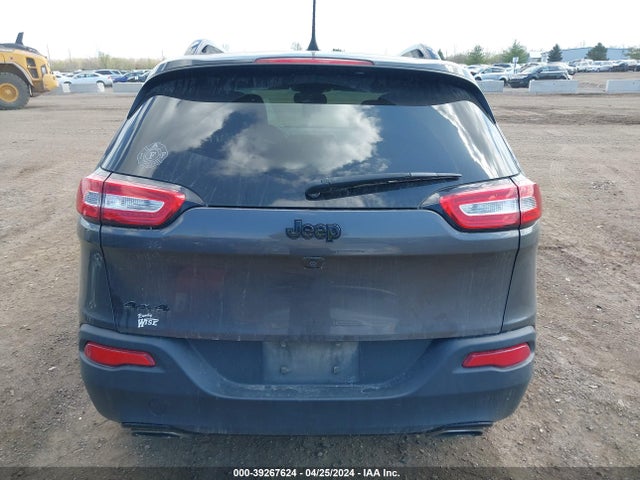 1C4PJMCX6JD506924 Jeep Cherokee Latitude 4x4