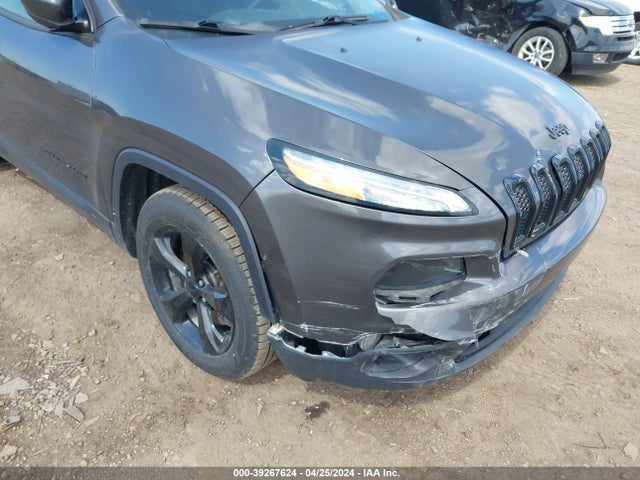 1C4PJMCX6JD506924 Jeep Cherokee Latitude 4x4