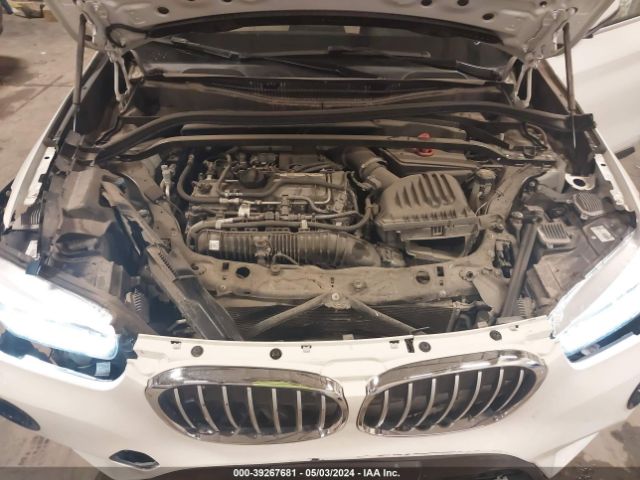 2017 BMW X1 WBXHT3C31H5F76458 Photo 9