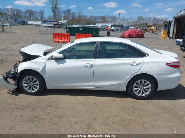 Toyota CAMRY LE 2015 4T4BF1FK2FR471124 Image 15