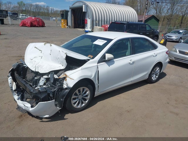 Toyota CAMRY LE 2015 4T4BF1FK2FR471124 Image 2