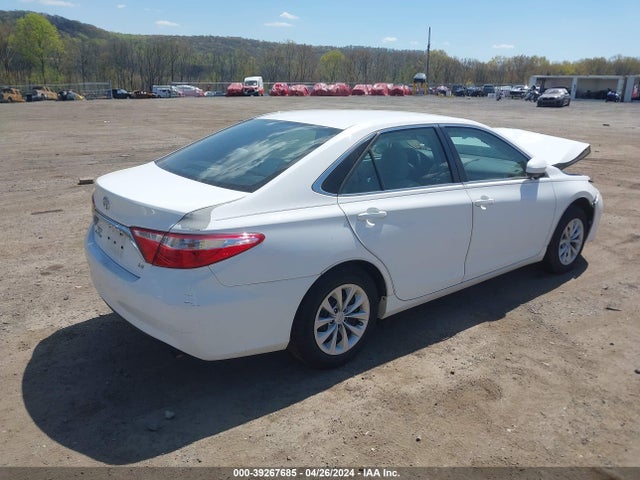 Toyota CAMRY LE 2015 4T4BF1FK2FR471124 Image 4