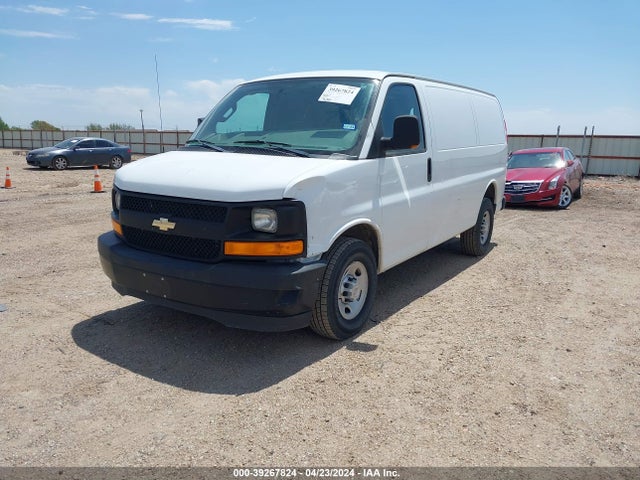 Chevrolet Express 2500 Work Van 2017 1GCWGAFF9H1174467 Image 2