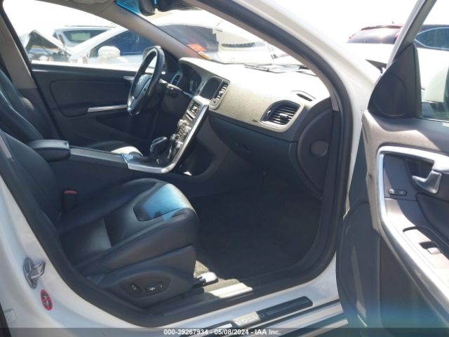 YV140MFK4F1350648 Volvo S60 T5 Premier
