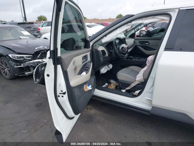 5N1BT3BA9NC709535 Nissan Rogue Sv Fwd