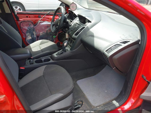 Ford FOCUS SE 2014 1FADP3K21EL325586 Image 5