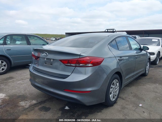 Hyundai ELANTRA SE 2018 KMHD74LF9JU449767 Image 4