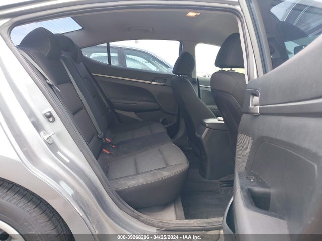 Hyundai ELANTRA SE 2018 KMHD74LF9JU449767 Image 8