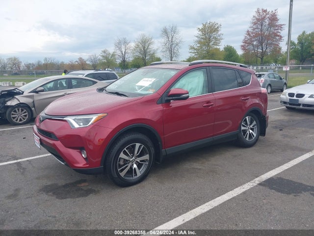 Toyota Rav4 Xle 2018 2T3RFREV0JW713864 Image 2