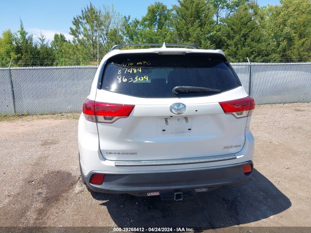 Toyota Highlander Xle 2018 5TDJZRFH1JS863304 Image 16