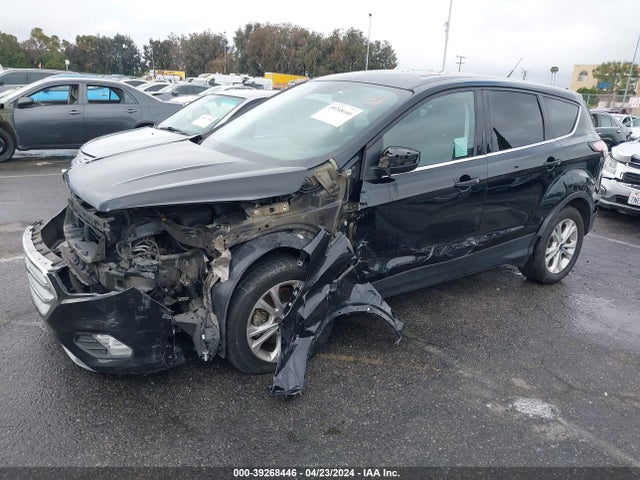Ford ESCAPE SE 2017 1FMCU0G98HUC53590 Image 2
