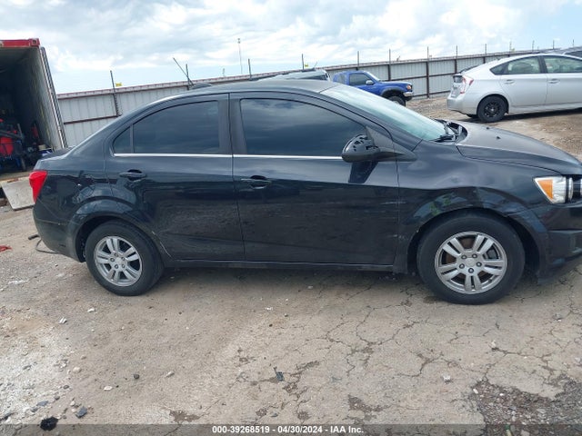 Chevrolet Sonic Lt Auto 2015 1G1JC5SH9F4180908 Image 14