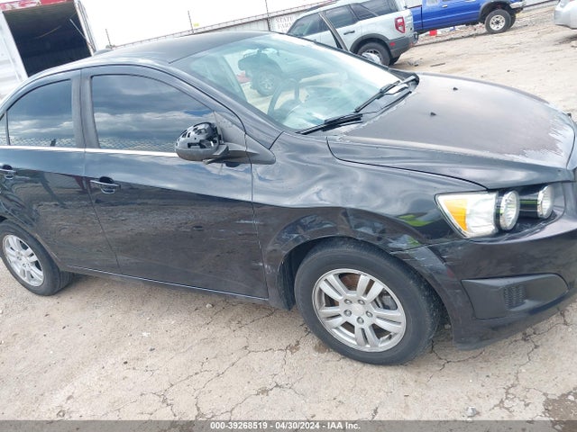 Chevrolet Sonic Lt Auto 2015 1G1JC5SH9F4180908 Image 6