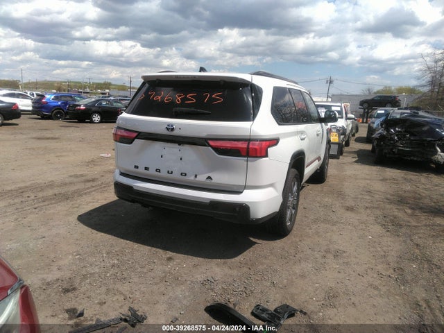 Toyota Sequoia Platinum 2023 7SVAAABA4PX006016 Image 4