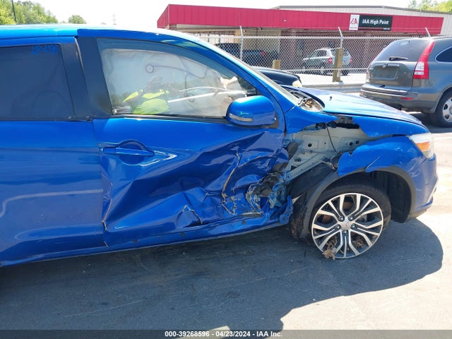 JA4AP3AU2KU019495 Mitsubishi Outlander Sport 2.0 Es