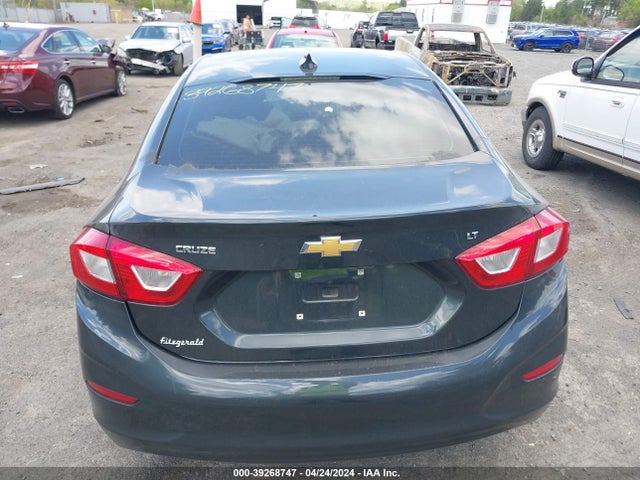 Chevrolet Cruze Lt Auto 2018 1G1BE5SM7J7147103 Image 17