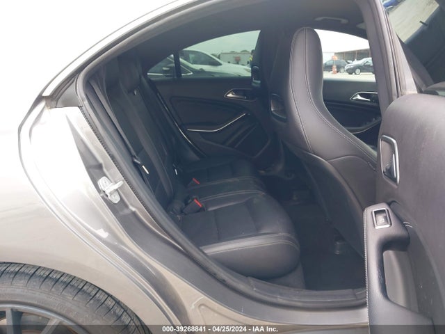 Mercedes-Benz CLA 250 2018 WDDSJ4EB9JN611212 Image 8